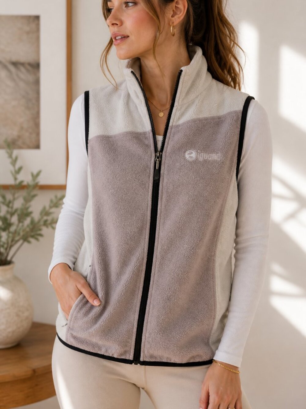 Ground Fleece Zip Vest Women’s Medium Gray Cream Cozy Outdoor Athleisure Layer